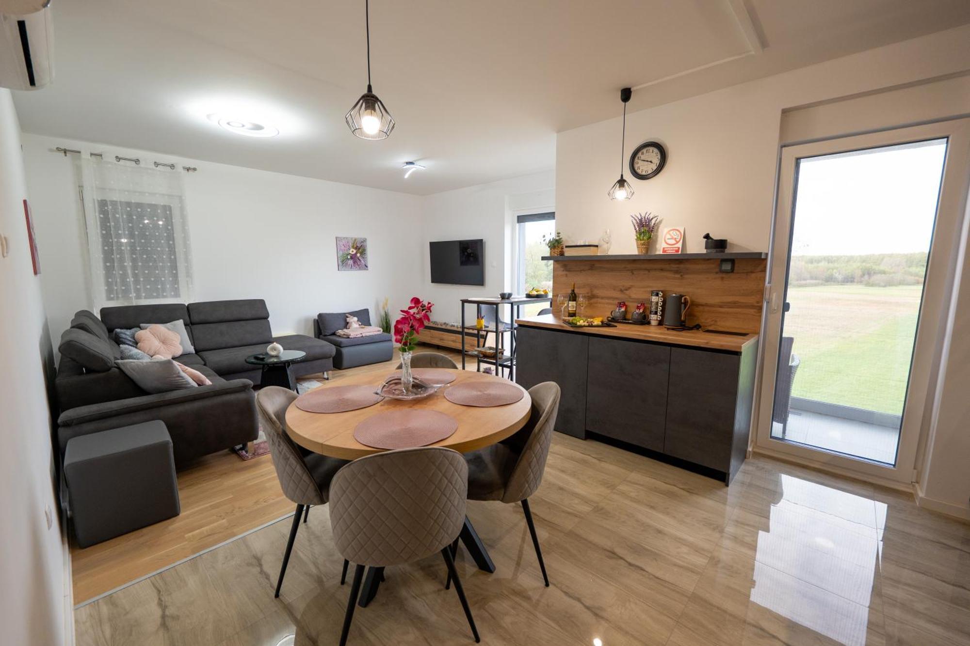 Apartment Nebo Ðurđevac Eksteriør bilde